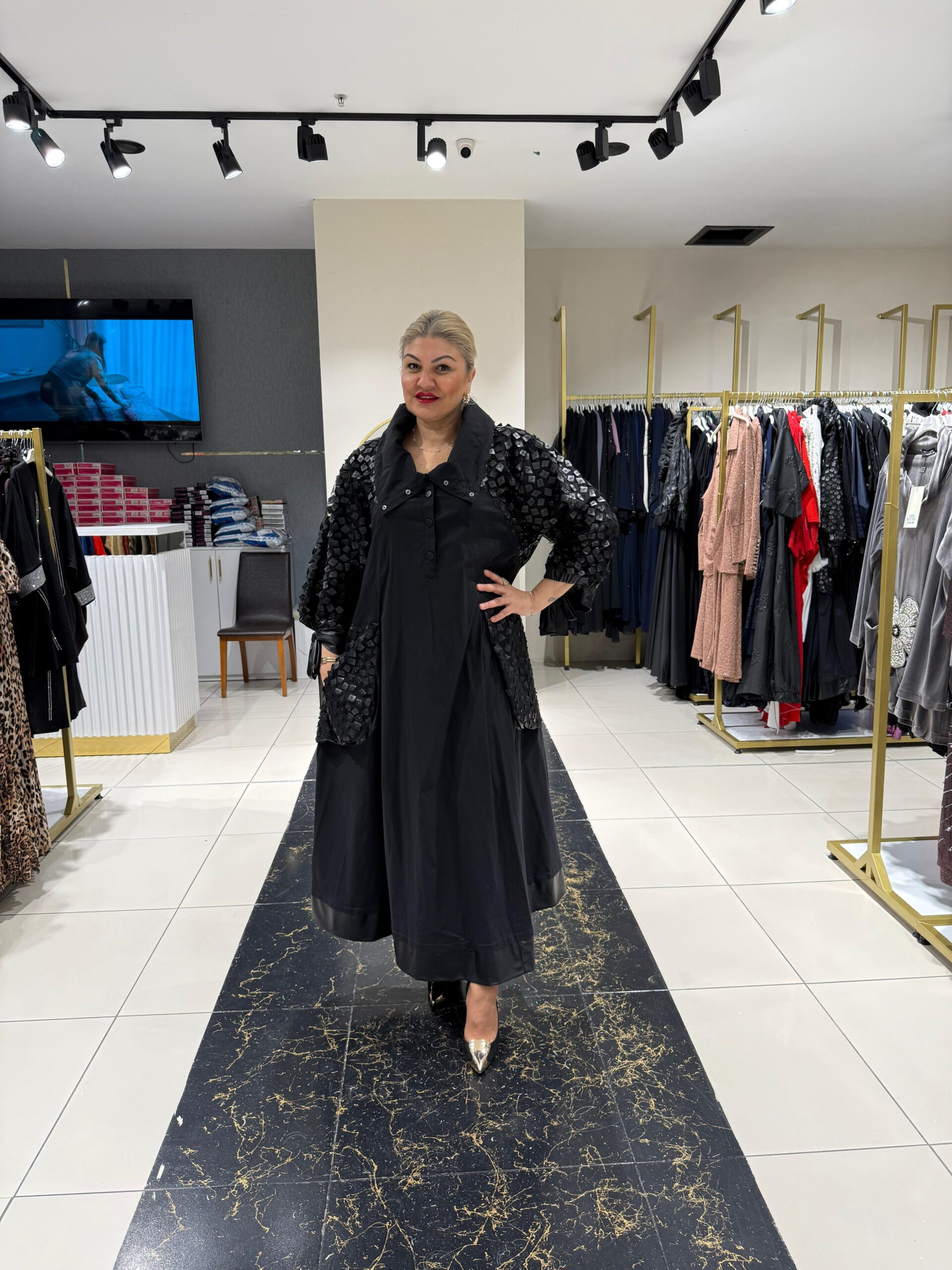 Siyah Deri Dama Detaylı Elbise