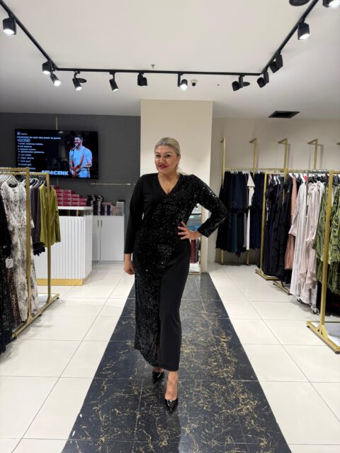 Payet Şerit Detaylı Siyah Kalem Elbise