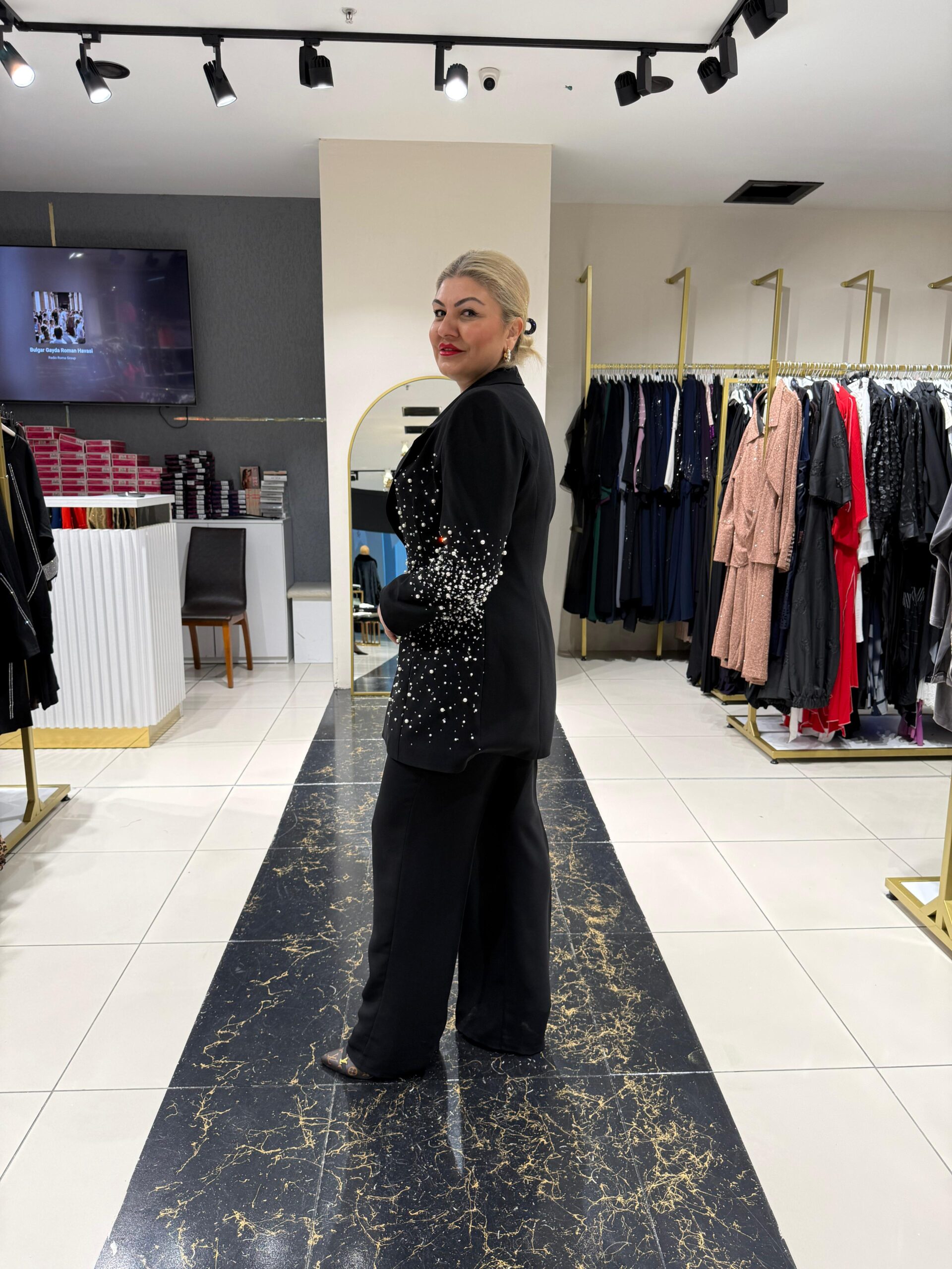 Büyülü İnci Ceketli Takım - Görsel 2